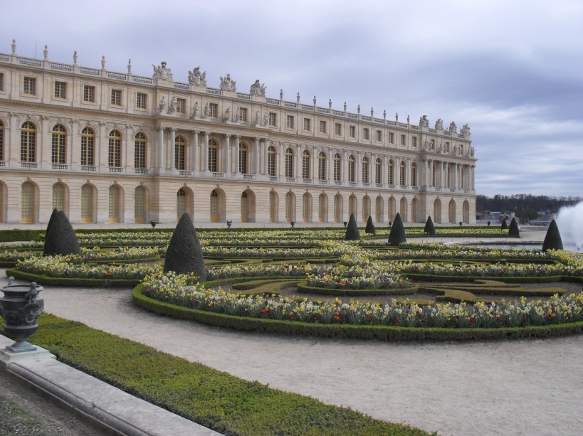 It pays to get to Versailles early! A snap I took all alone in the morning.