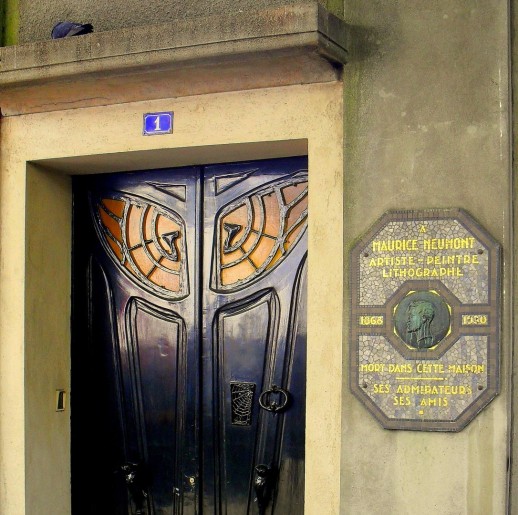 This peculiar door just near Sacré Cœur , Montmartre is one of the more extreme examples of Art Noveau